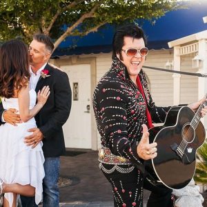 Boda o renovación de votos con Elvis en la capilla Graceland